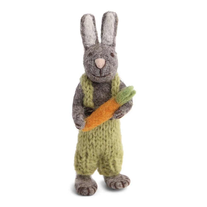 Gry & Sif - Anhänger Hase Filz mit grüner Hose und Karotte
