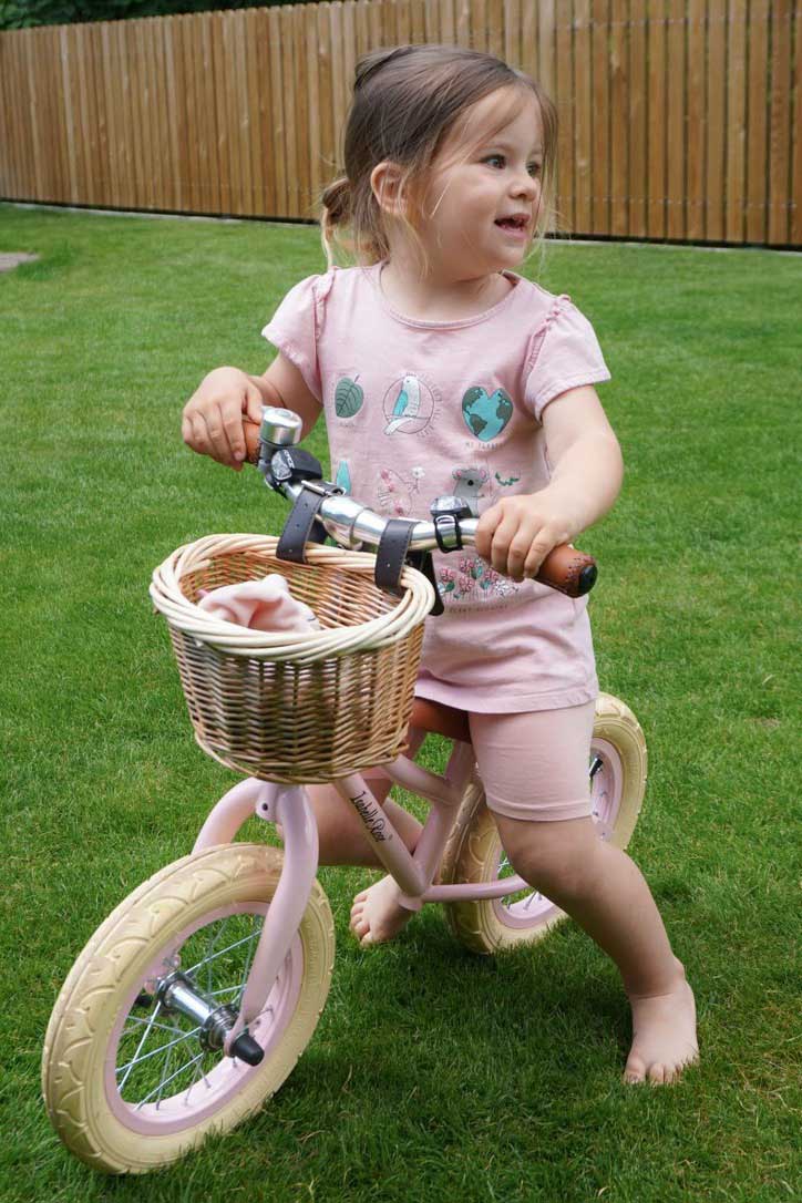 Isabelle Rose - Laufrad (Balance Bike) für Kinder in pastell rosa mit Korb