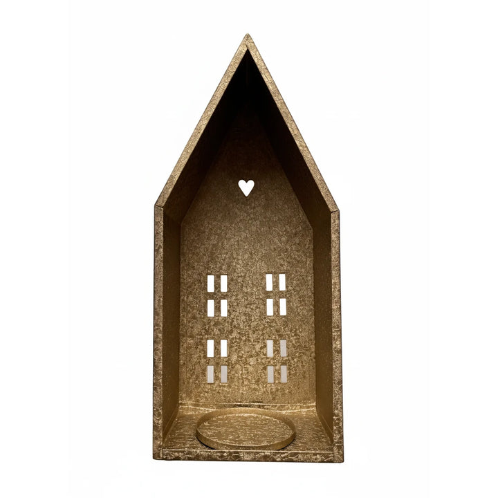 Das Alsaba Home Lichthaus für Kerzen aus Metall in Schwarz-Gold ist eine hausformige Deko-Laterne mit spitzem Dach, Fenster- und Herz-Ausschnitt.