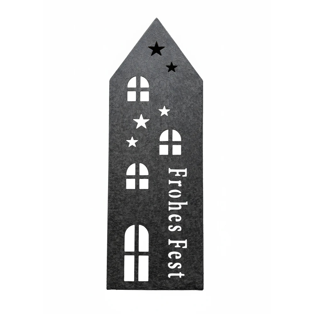 Alsaba Home - Lichthaus Liebe macht ein Zuhause: Graue, hausförmige Metalldekoration mit ausgeschnittenen Fenstern, Sternen und "Frohes Fest" vertikal auf der rechten Seite; für Kerzen bestimmt.