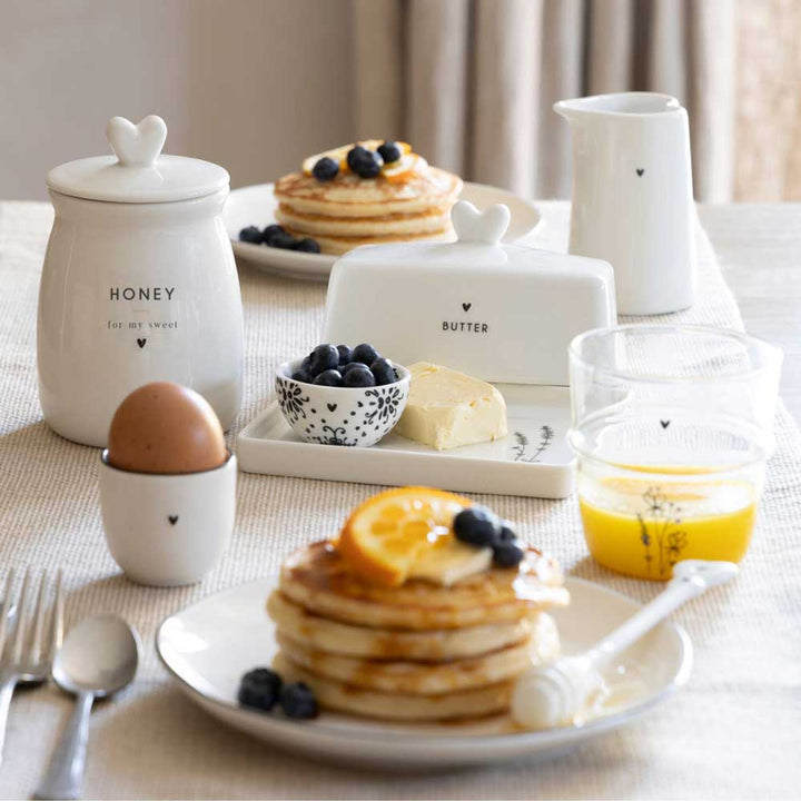 Bastion Collections - Eierbecher Little Heart black & white