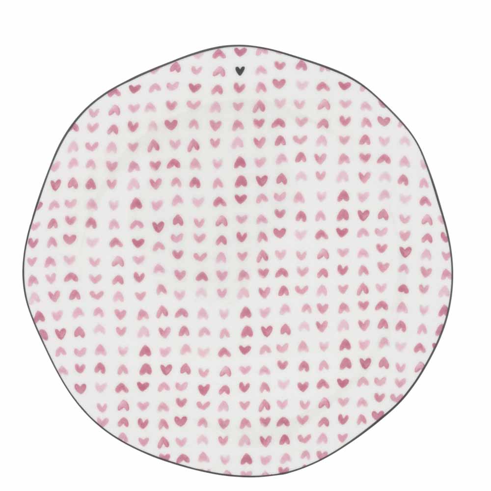 Der Bastion Collections Frühstücksteller Rose Hearts all over ist ein runder weißer Teller mit einem unregelmäßigen Rand, der ein sich wiederholendes Muster aus kleinen rosa und roten Herzen aufweist.