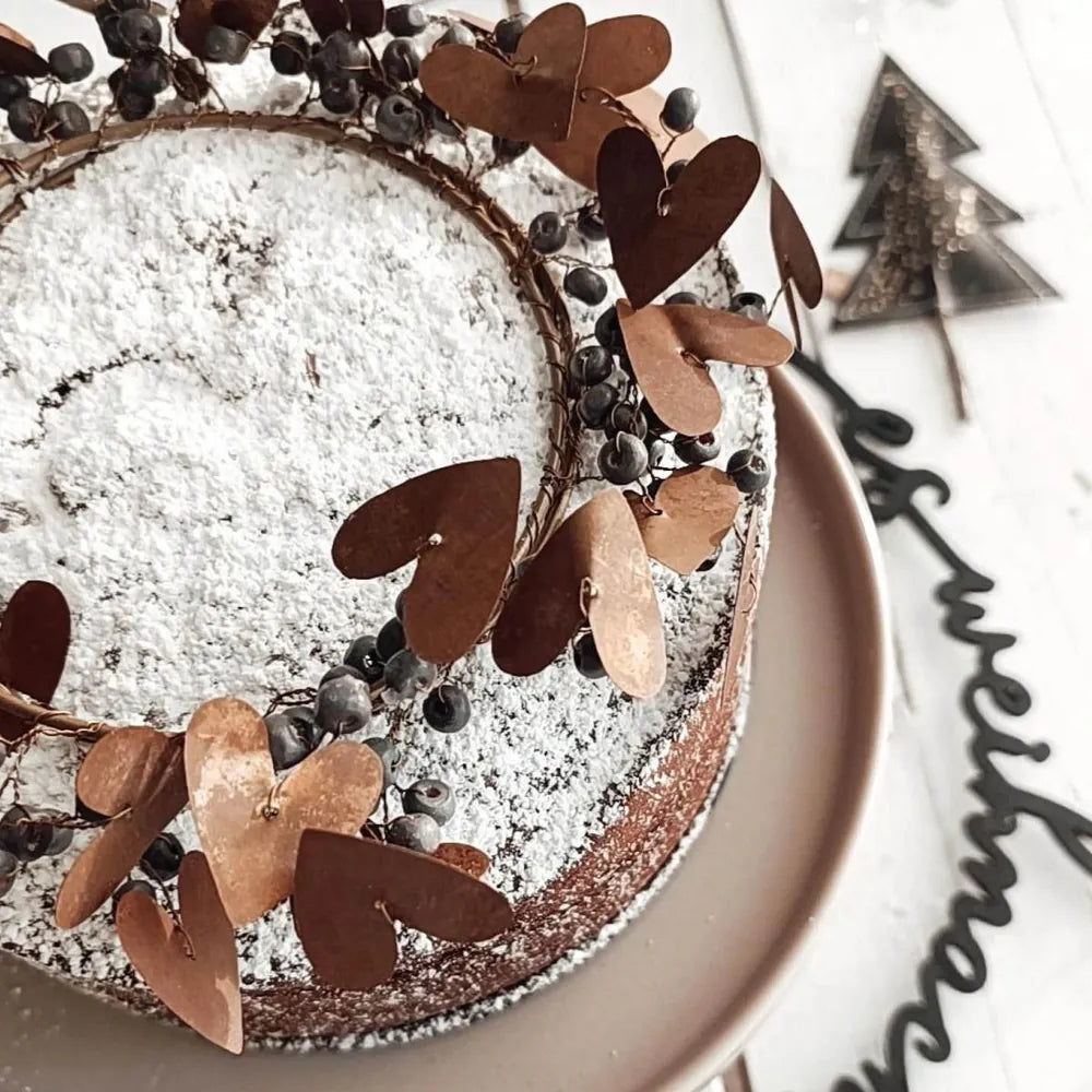 Bastion Collections - Kranz mit Herzen Messing Antik