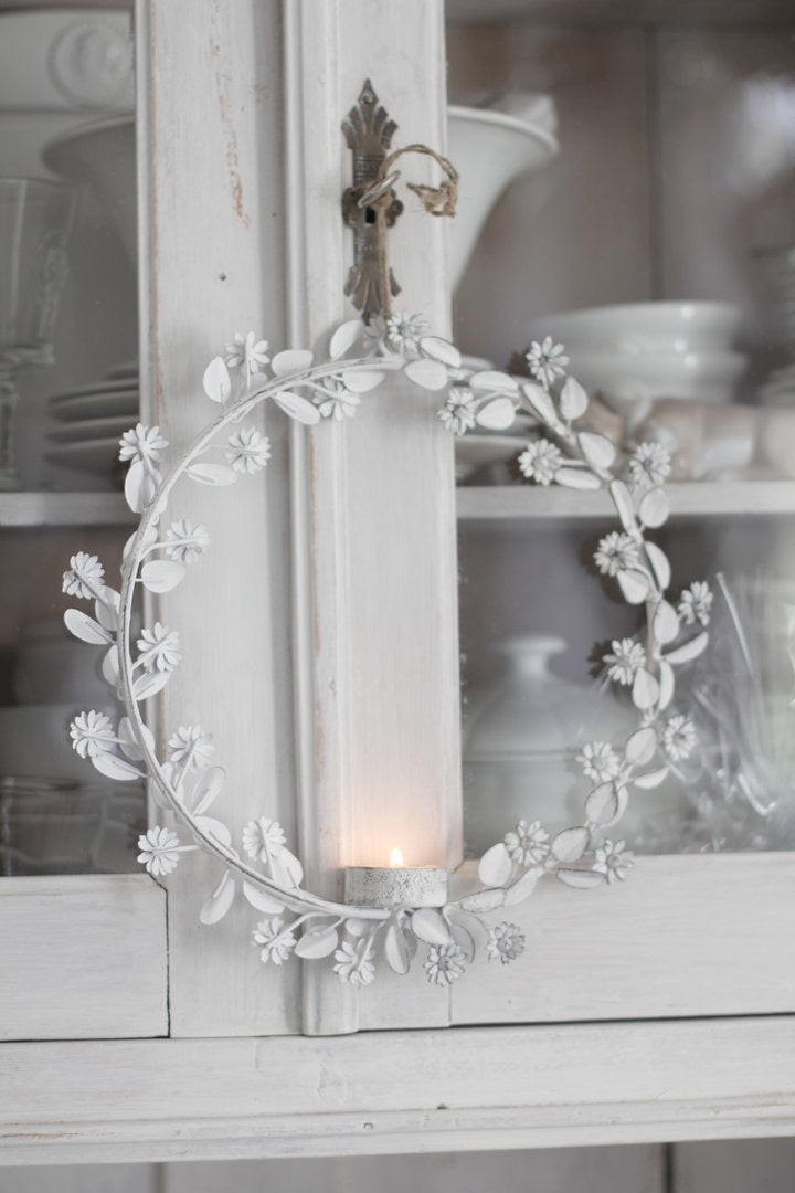 VL Home - Kranz weiss mit Blümchen und Blätter für Teelicht 30 cm aus Metall