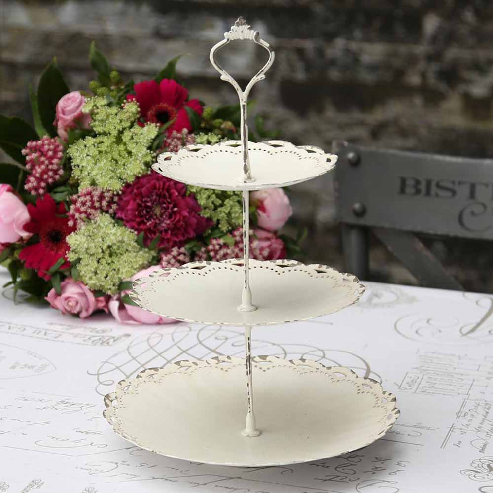 Etagere Shabby Chic Stil 💐 Romantische Dekoideen – Alsaba