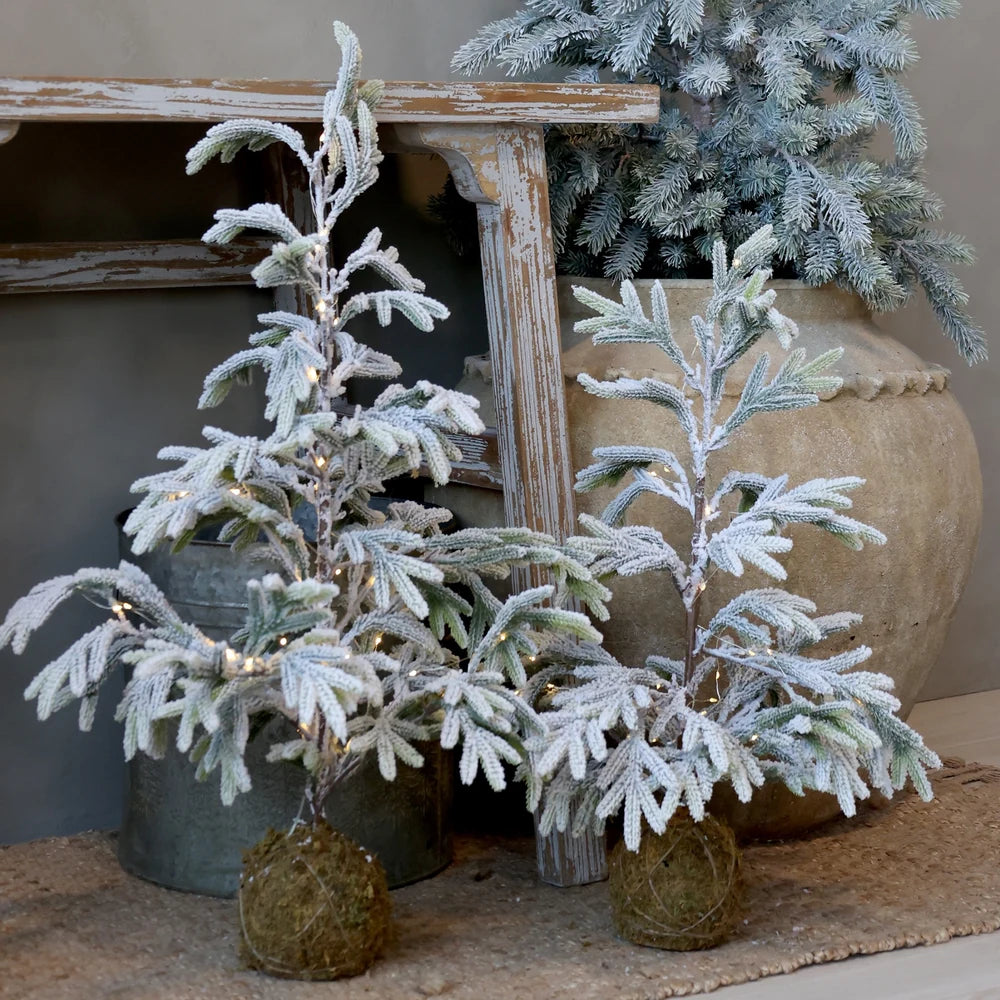 Chic Antique - Fleur Tannenbaum mit Schnee & LED inkl. Timer grün