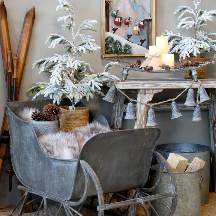 Chic Antique - Fleur Tannenbaum mit Schnee & LED inkl. Timer grün