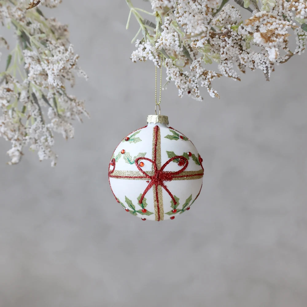 Chic Antique - Weihnachtskugel mit Schleife creme