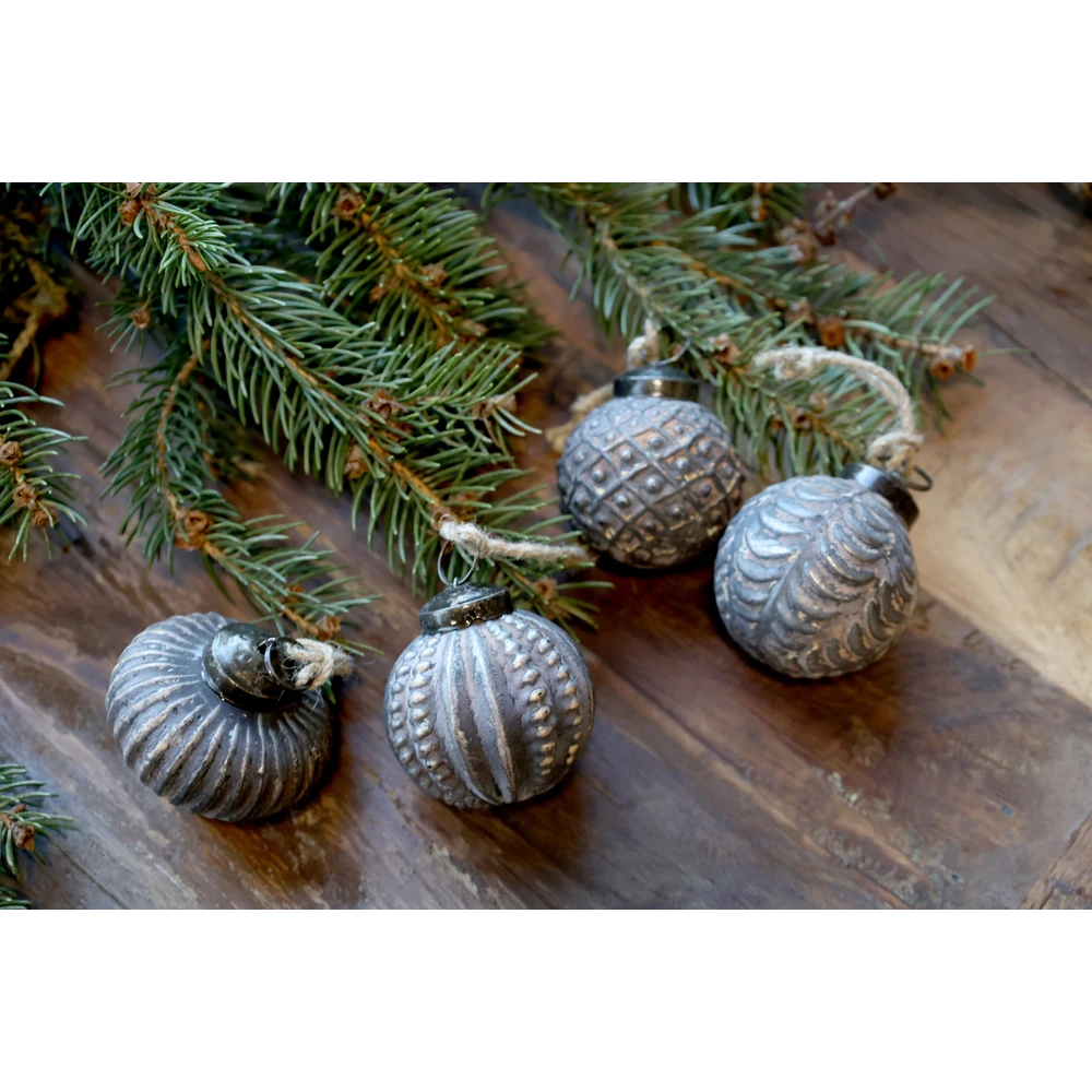 Chic Antique - Weihnachtskugeln in einer Schachtel 12er-Set antique mokka