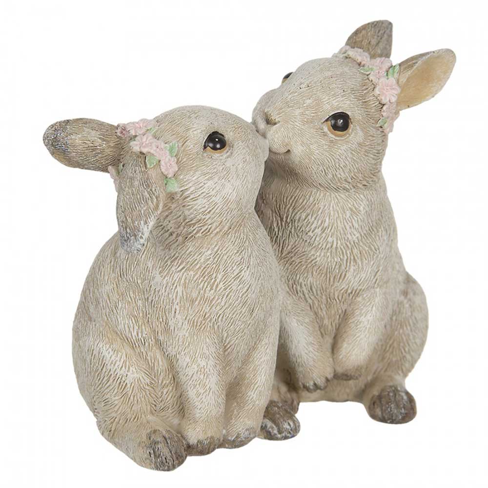 Zwei Clayre & Eef-Figuren von Hasen Kuss, der sich auf weißem Hintergrund küsst.