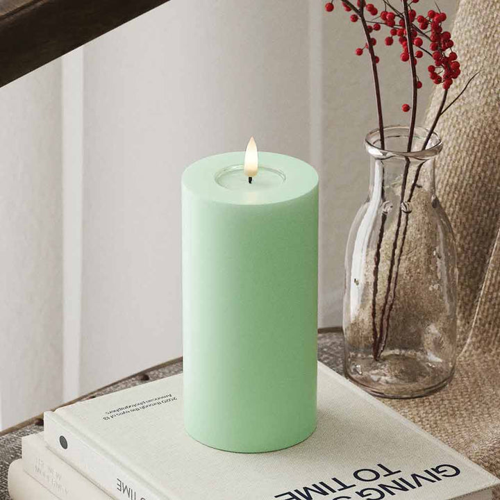 Deluxe LED-Kerze Mint 15cm mit 3D-Flamme & Timer – Alsaba
