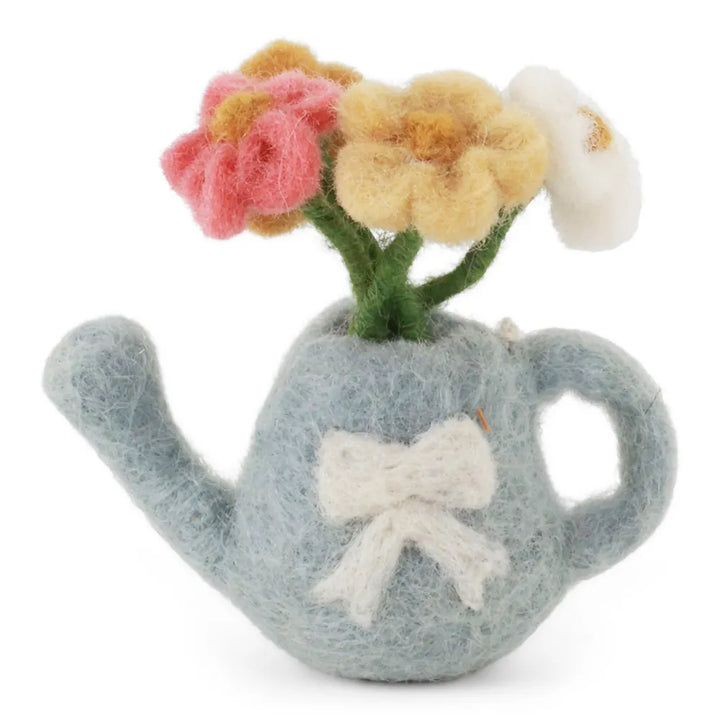 Gry &amp; Sif - Gießkanne mit Blumen Filz Hellblau