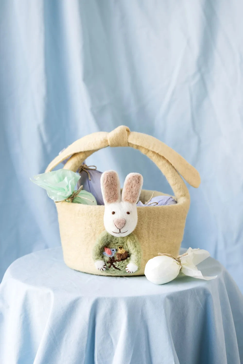 Gry &amp; Sif - Großer Korb mit Hase Hellgelb