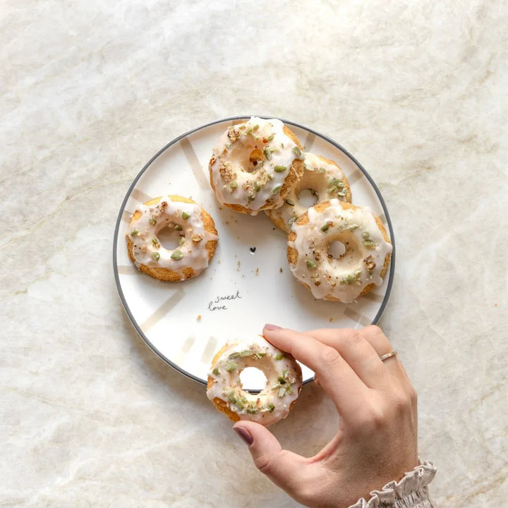 Bastion Collections - Frühstücksteller Sweet Love mit Streifen