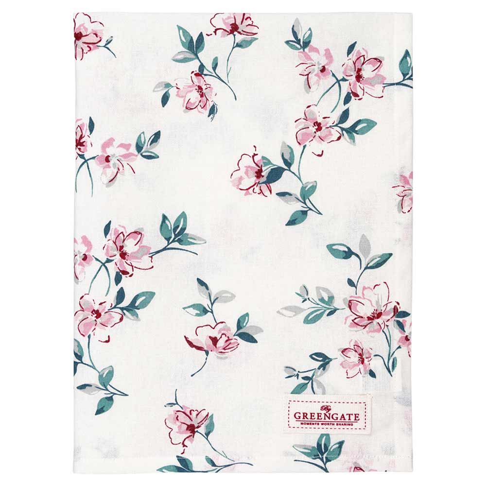 Weißes Tuch mit floralem Muster aus rosa und grünen Blumen und Blättern, mit der Aufschrift „GreenGate - Clair Geschirrtuch white“ an der Unterseite.
