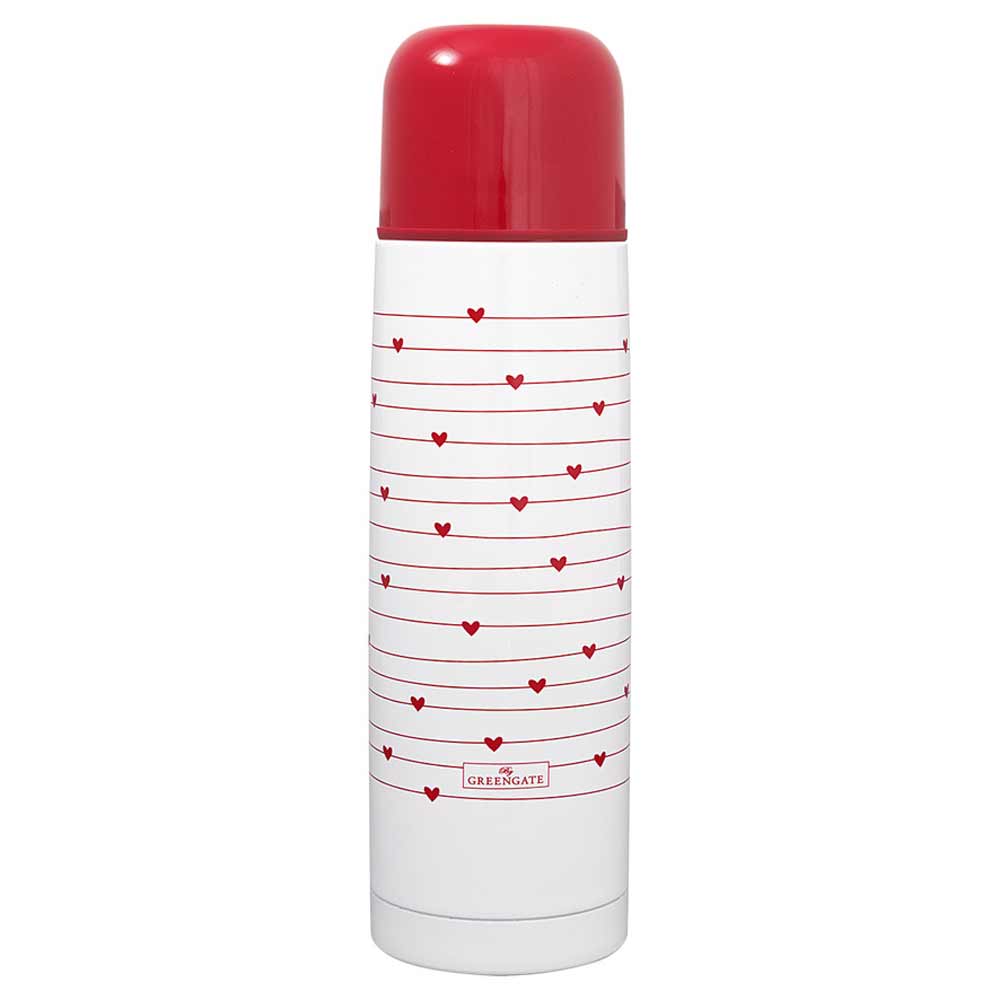 Eine GreenGate - Grace Thermosflasche weiß 800 ml mit roten horizontalen Linien und kleinen roten Herzen, ausgestattet mit einem roten Deckel.