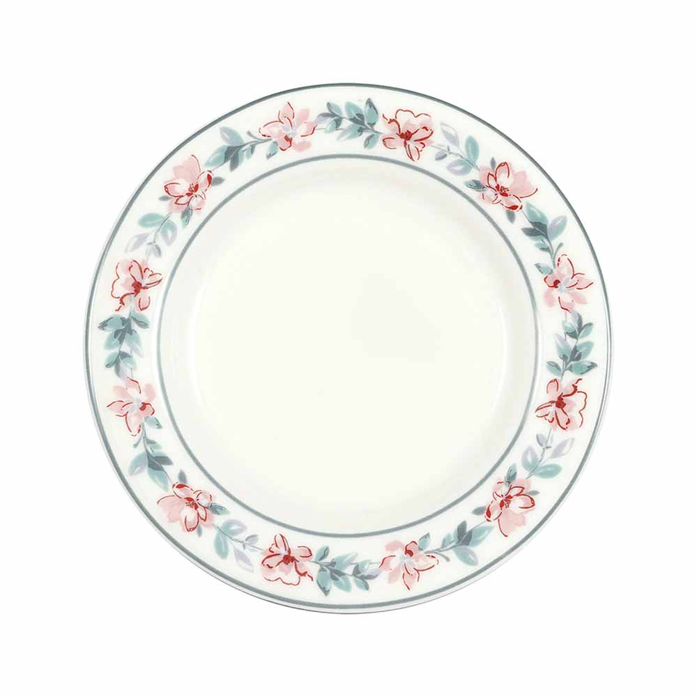 Ein runder weißer GreenGate - Jalia Keksteller in Weiß mit floralem Randdesign mit rosa und roten Blumen und grünen Blättern.