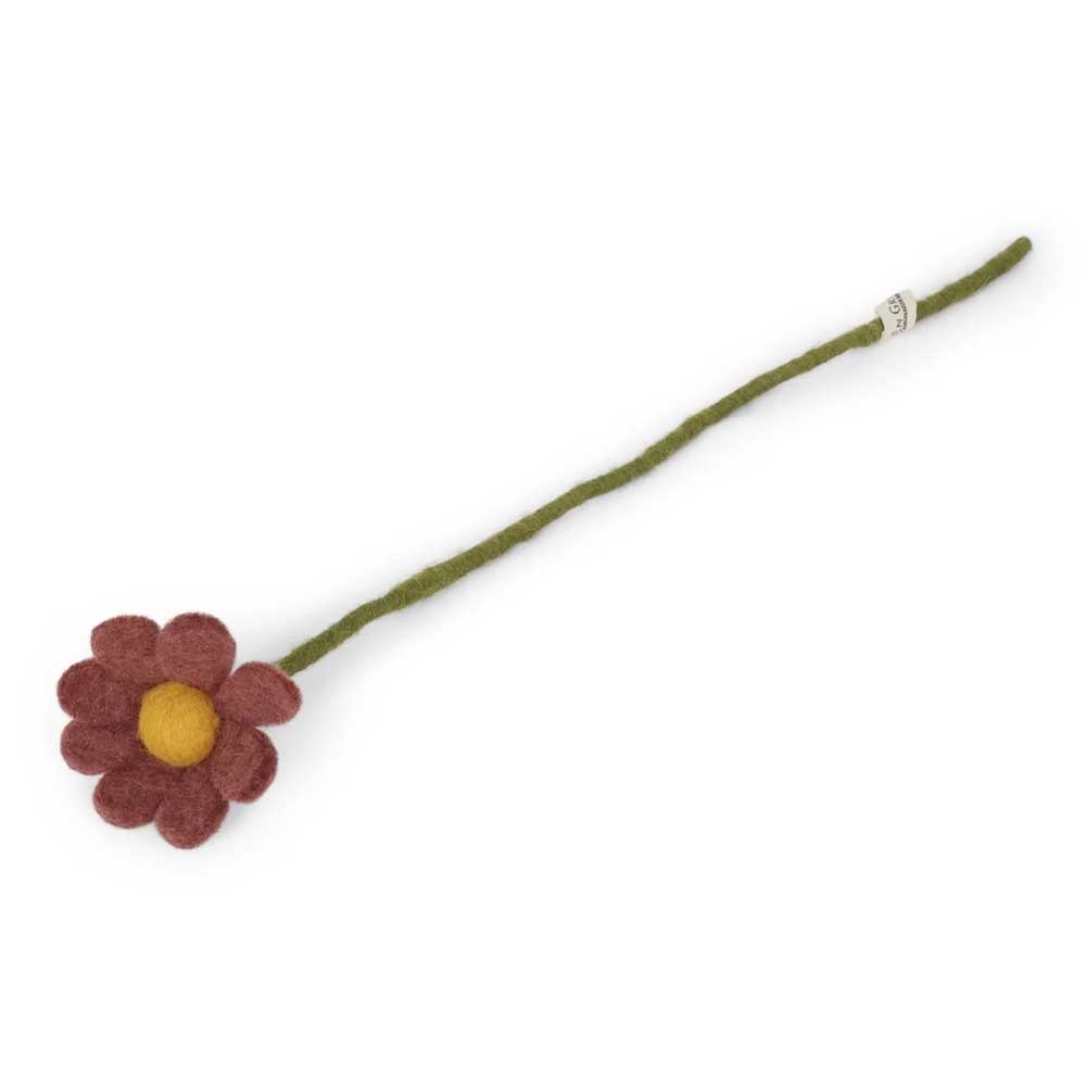 Ein Gry & Sif – Anemonen-Filzstab mit einer braunen Blume darauf.
