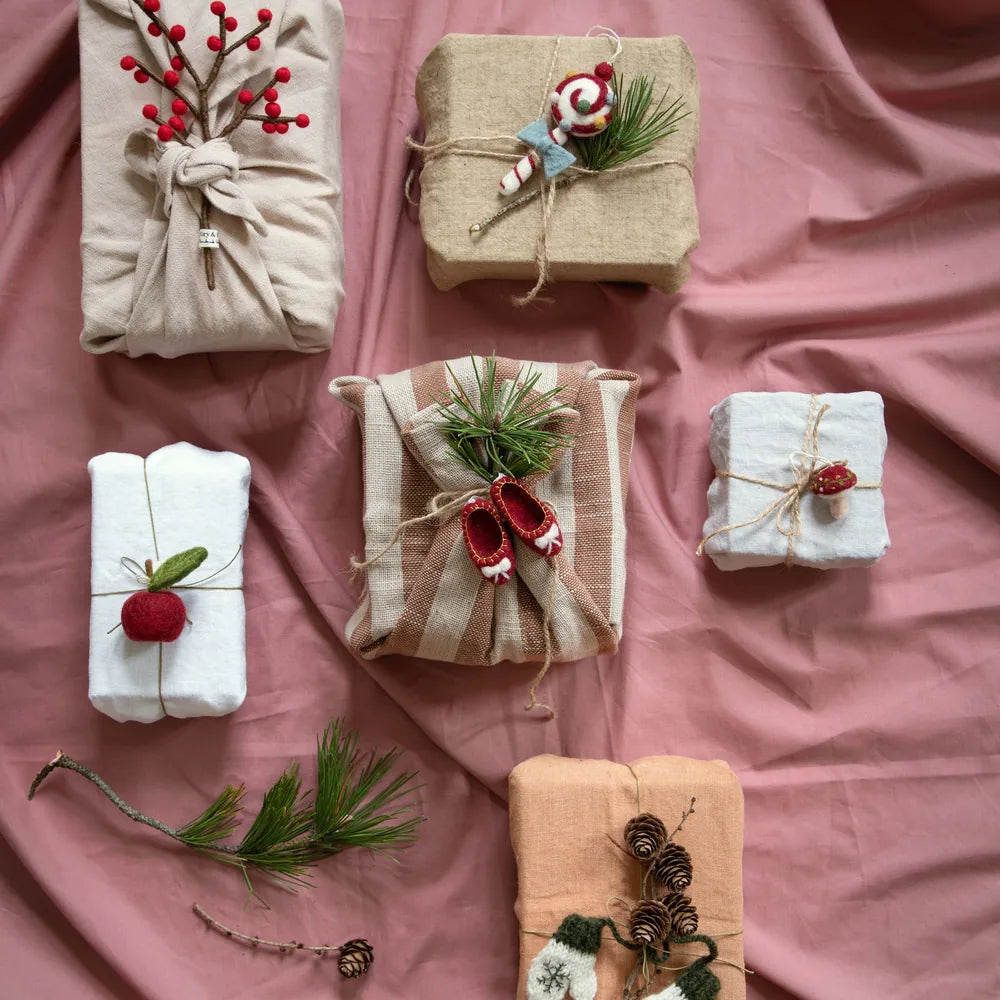 Gry & Sif - Filzpilz mit Stickerei – Klein