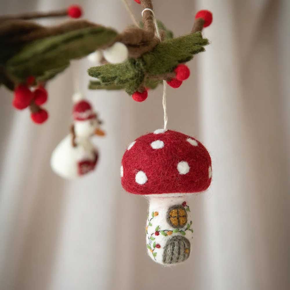 Gry & Sif - Pilzanhänger Haus Filz