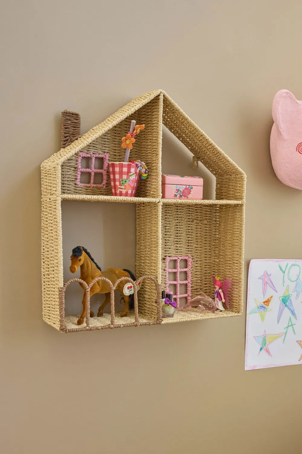 Haus Regal Pink - Verspielter Scandi-Look