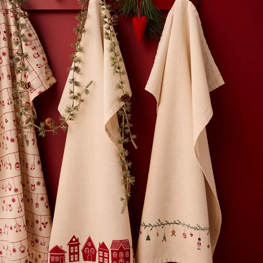 Ib Laursen - Geschirrtuch Sally natur mit roten Häusern