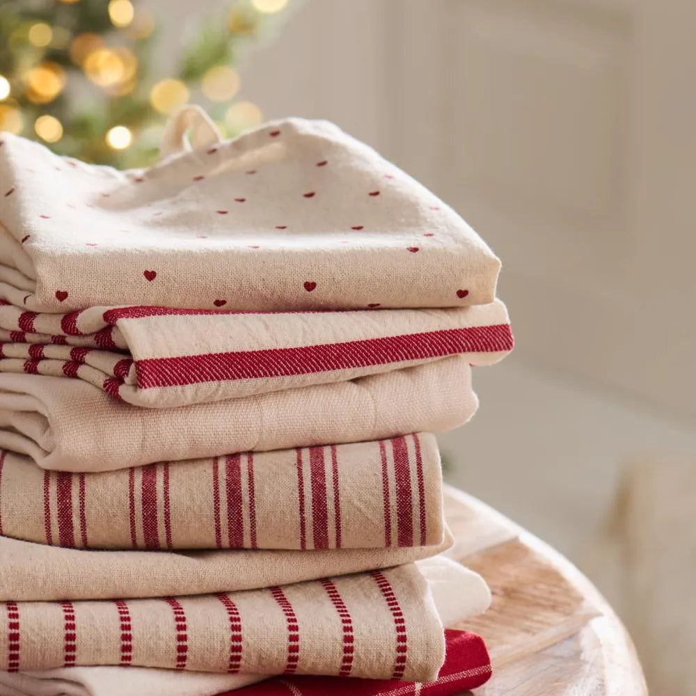 Ib Laursen - Geschirrtuch Valentin natur mit roten Herzen