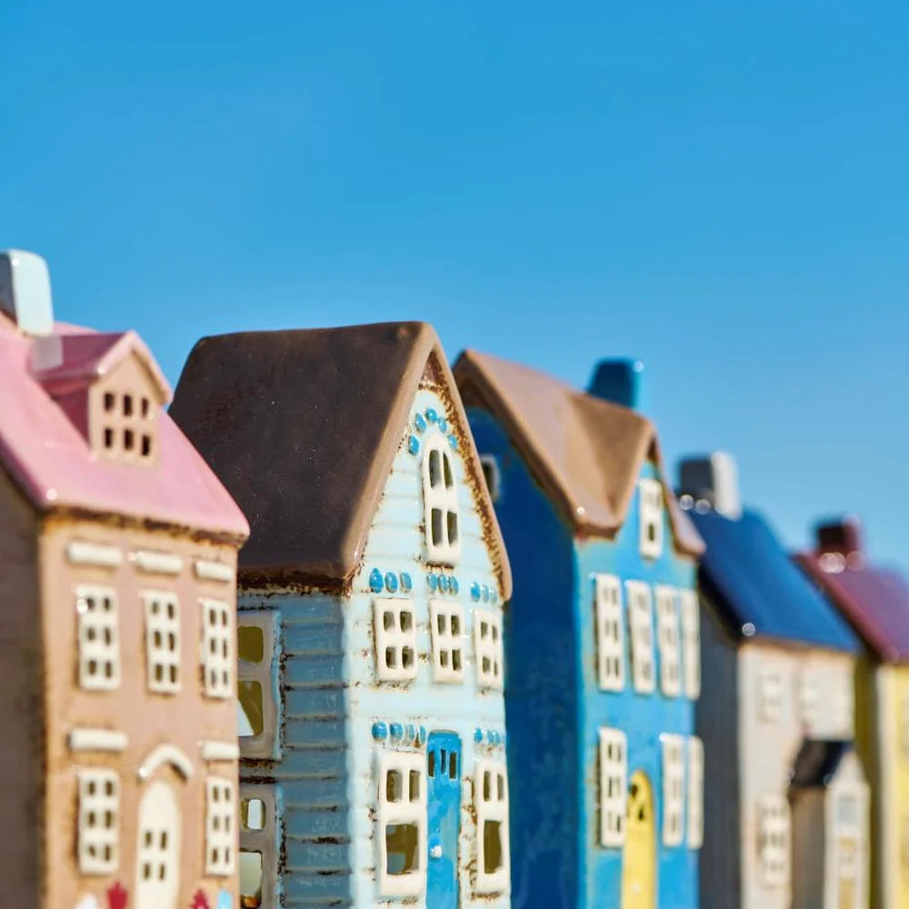 Ib Laursen - Haus für Teelicht Visby, Fahrrad vorne, schwarzes Dach