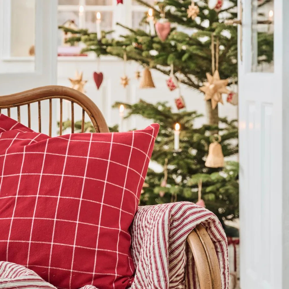 Ib Laursen - Kissenbezug Silja rot mit großen naturfarbigen Karos