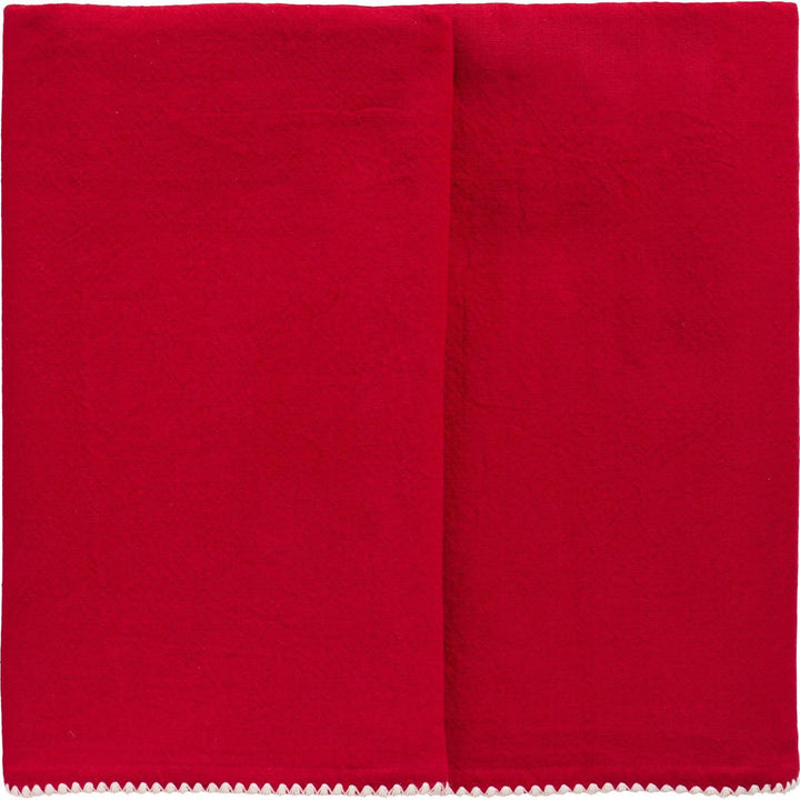 Ib Laursen - Tischdecke Dagmar länglich rot mit weißer Randstickerei