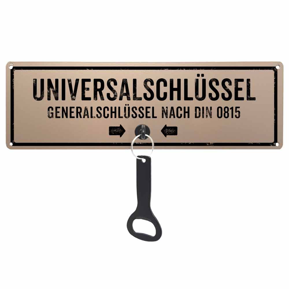 Interluxe Metallschild mit Flaschenöffner – Universalschlüssel nach DIN 0815 mit dem Text „Universalschlüssel Generalschlüssel nach DIN 0815“ und einem daran hängenden schwarzen Universalschlüssel.