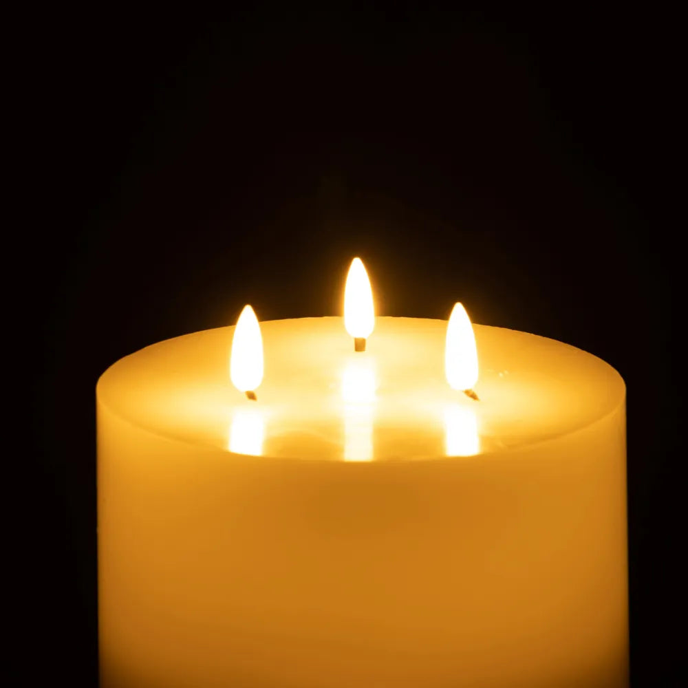 J-Line – LED-Kerze mit 3 Flammen Weiß 20 cm – LED Weihnachtskerze