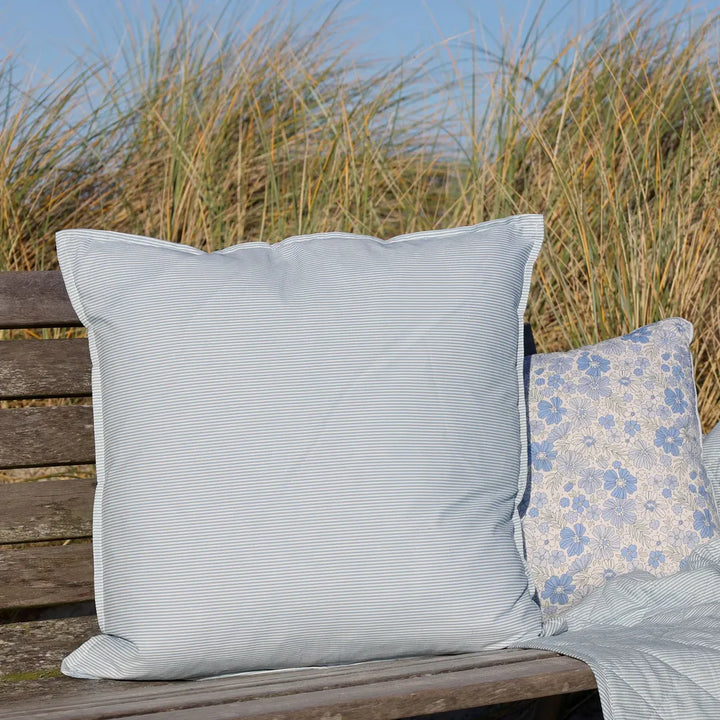 Chic Antique - Kissenhülle gestreift Sky Blue und Weiß