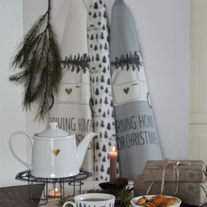 Krasilnikoff - Geschirrtuch Driving Home for Christmas White