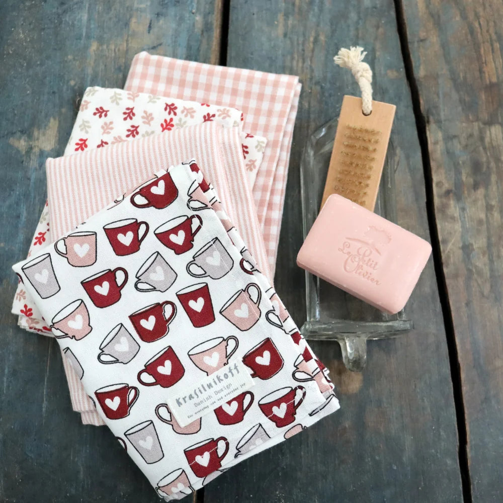 Krasilnikoff - Geschirrtuch Mugs Red