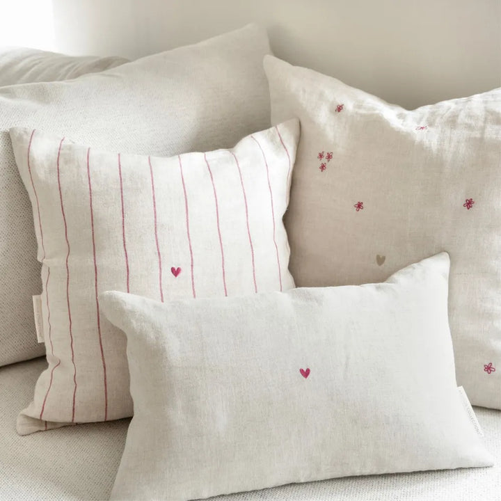 Bastion Collections - Rechteckiges Kissen mit kleinem Herz 30 x 50 cm