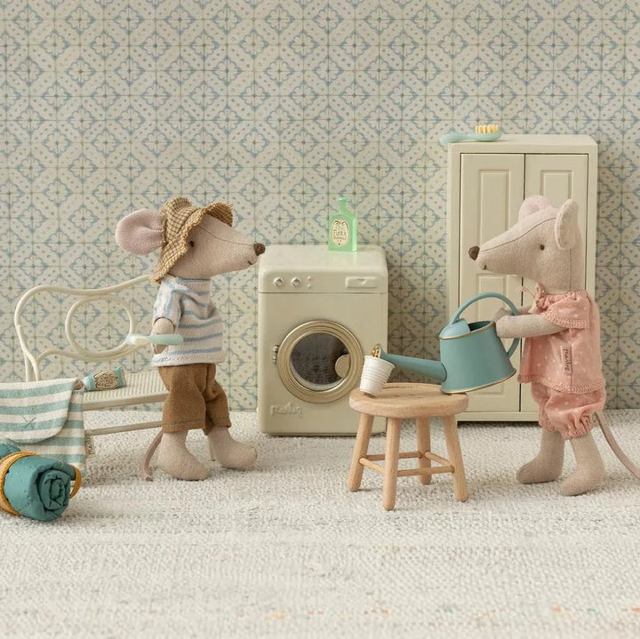 Maileg - Große Schwester Maus in Streichholzschachtel