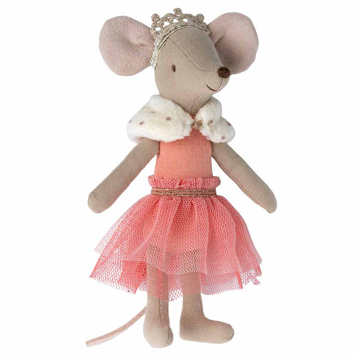 Maileg - Maus Prinzessin Big Sister-Spielzeug mit einem rosa Tutu und einer Krone, aufrecht stehend vor einem weißen Hintergrund.