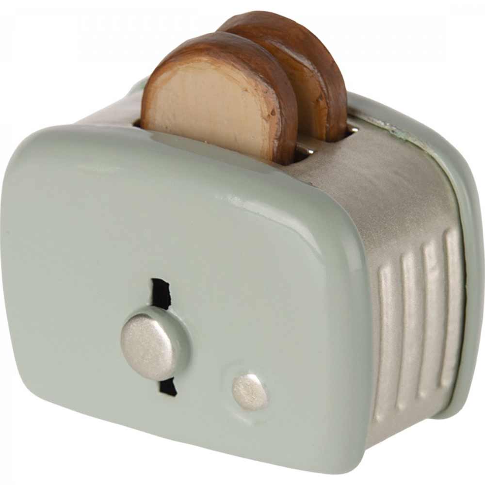 Maileg - Puppenhaus Toaster mit Toast Minze mit Brotscheiben, einer mintgrünen Außenseite und einem Drehregler auf der Vorderseite.