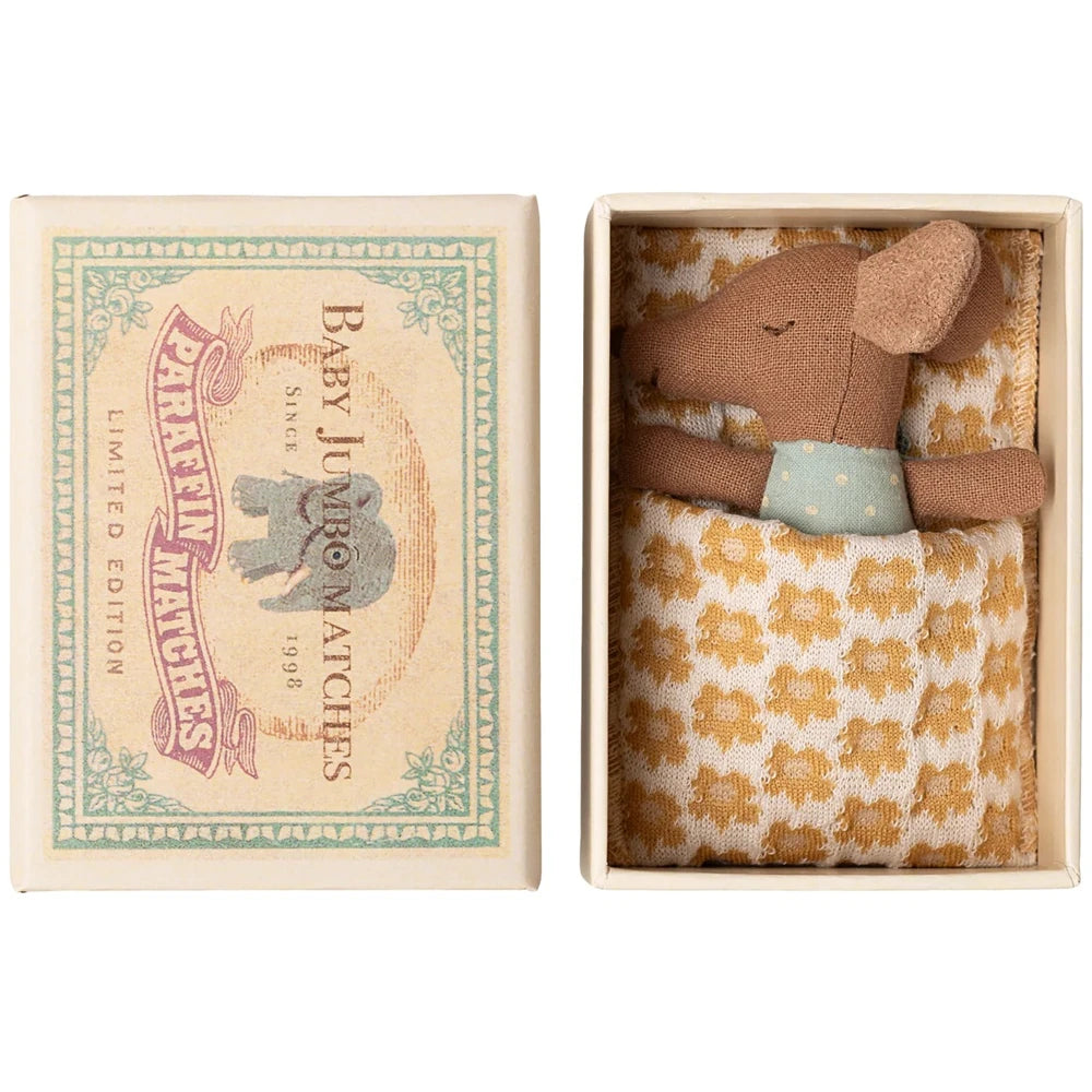 Maileg - Schläfrige Babymaus in Matchbox