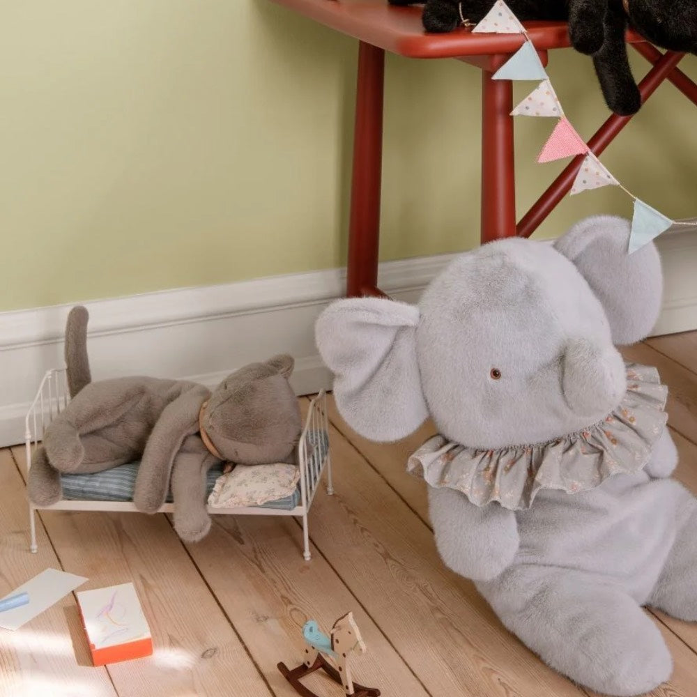 Maileg - Schlafende Kätzchen Plüsch Medium - Grau