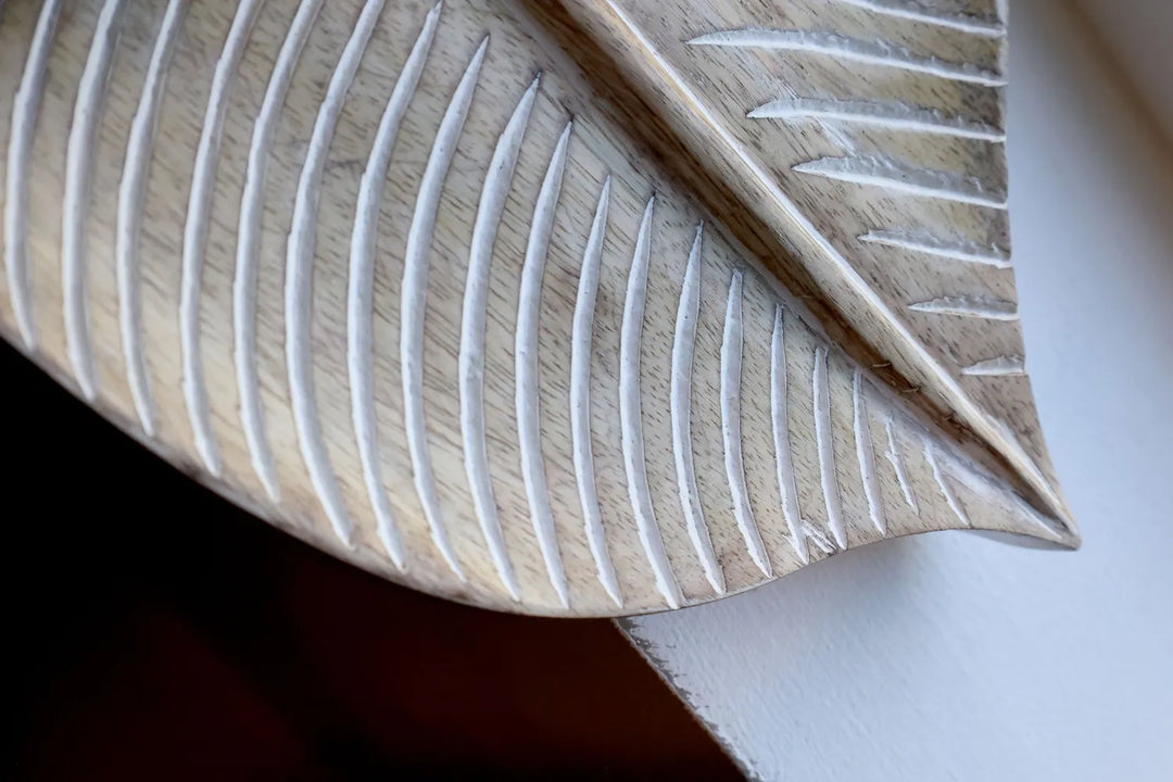 Chic Antique - Serviertablett Blatt aus Mangoholz