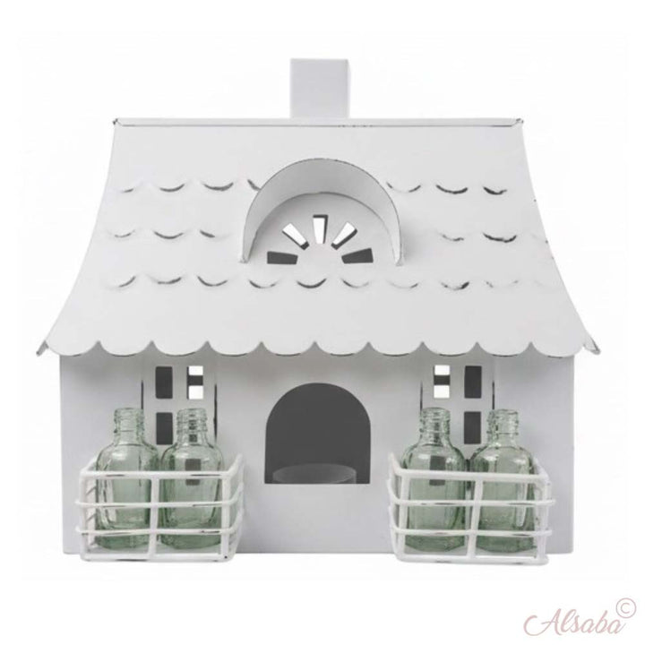 VL Home - Metallhaus weiß mit Walmdach und Glasflaschen