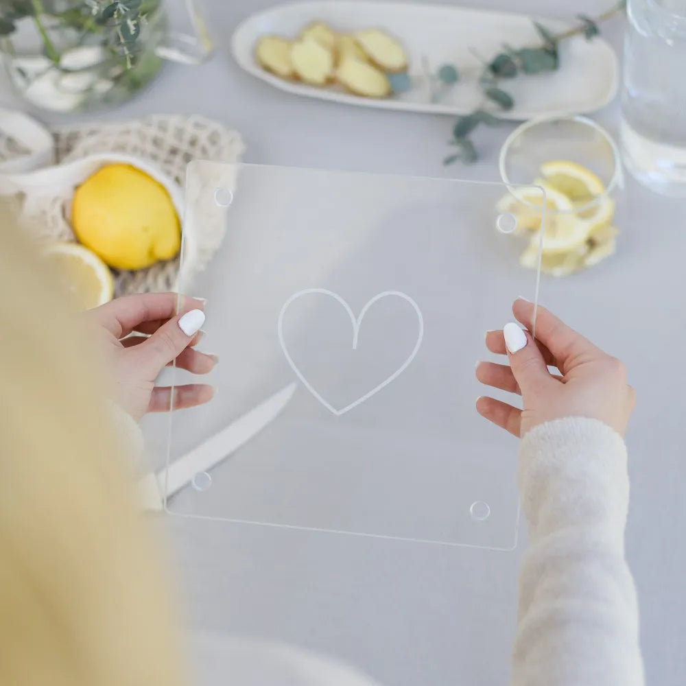 Bake Affair Glasschneidebrett mit Weißem Herz