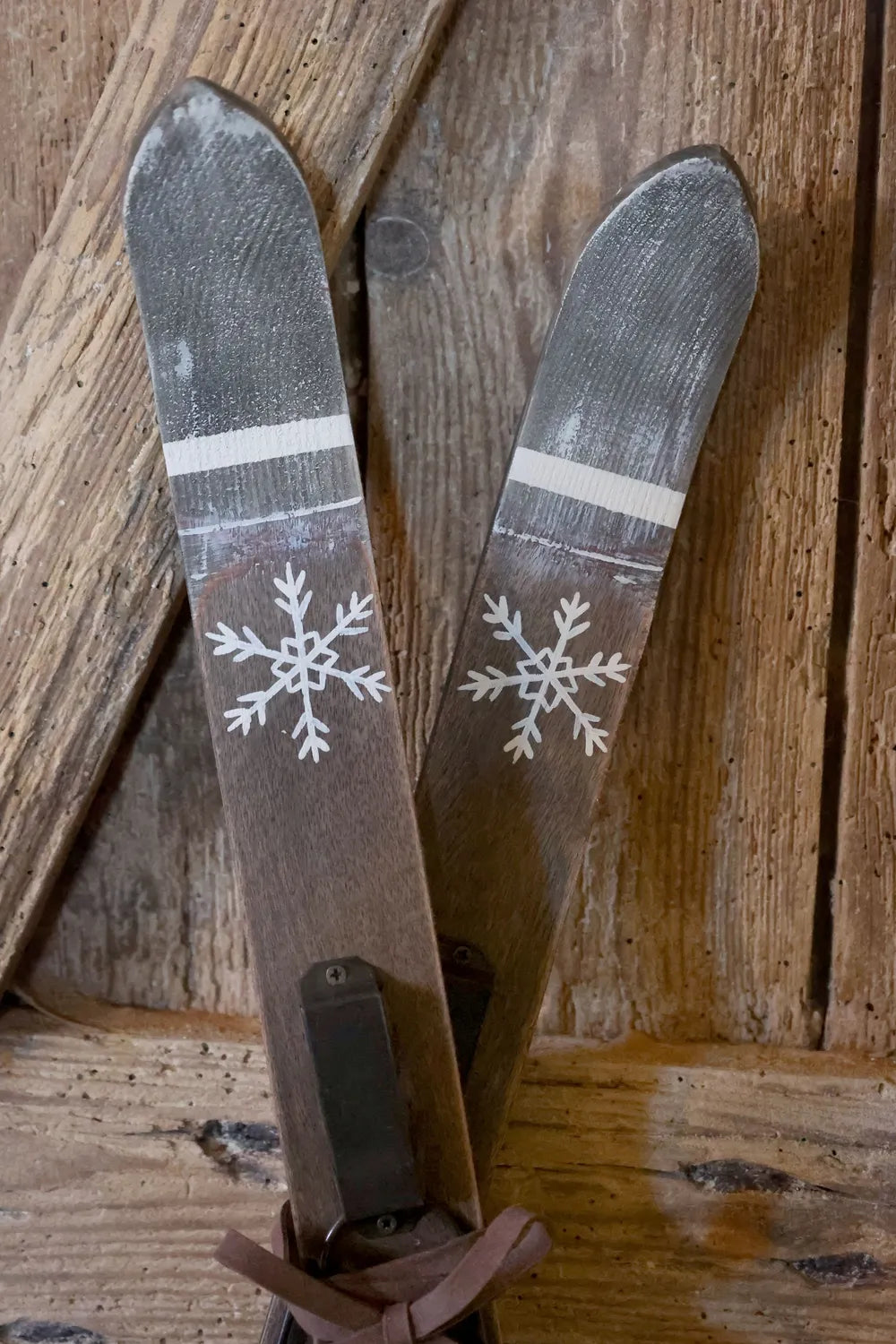 Chic Antique Weihnachtsdeko Ski Kiefernholz Vintage