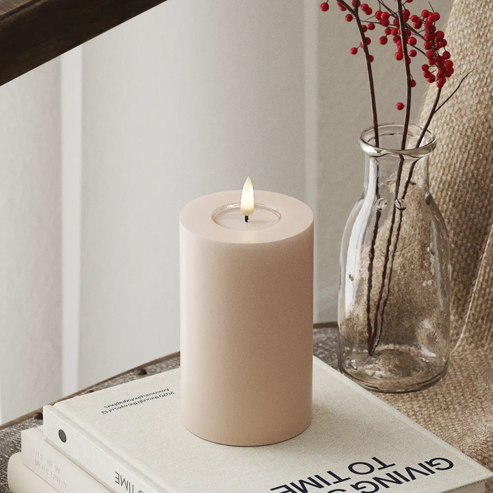 Deluxe Homeart LED-Blockkerze Real Flame Rosa 7,5 cm