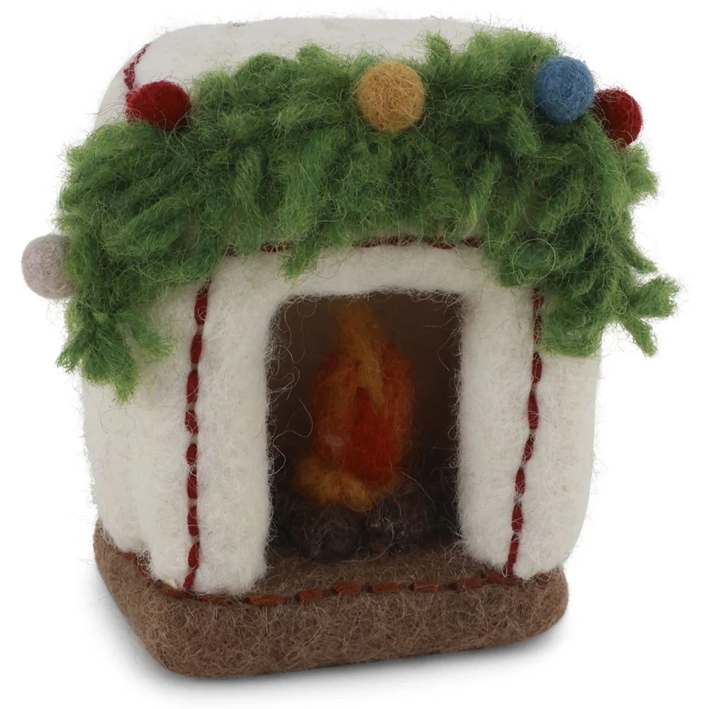 Gry & Sif – Kamin mit Girlande