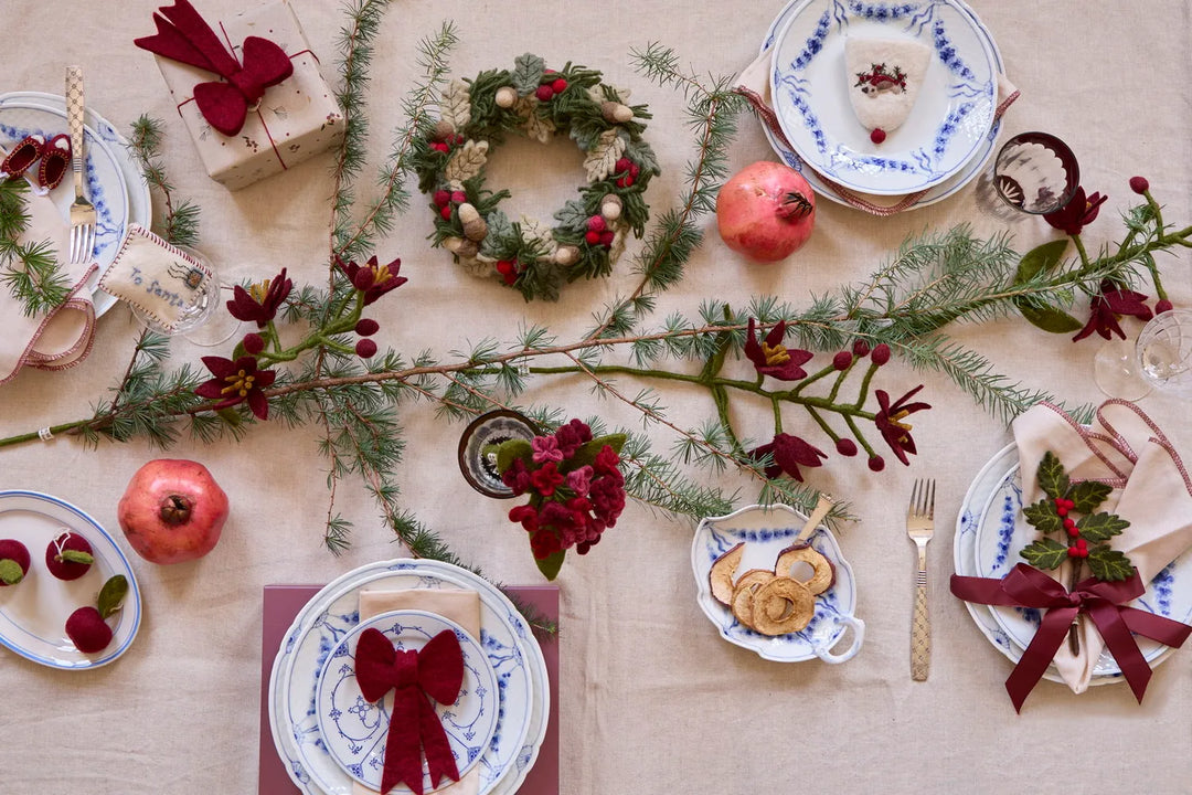 Gry &amp; Sif Dekokranz Weihnachtskranz Filz Beeren Grün