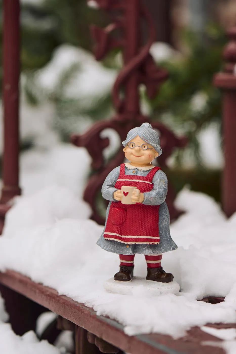 Ib Laursen Weihnachtsdeko Dekofigur Frau Polyresin