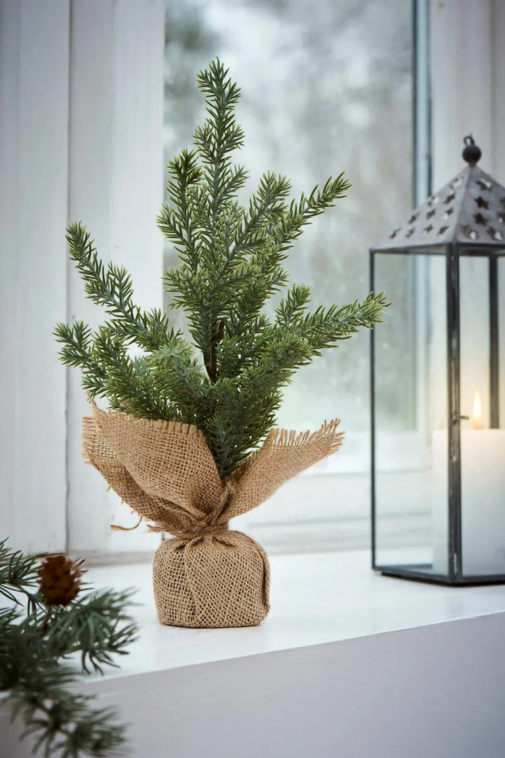 Ib Laursen Künstlicher Zedernbaum mit Jutetopf